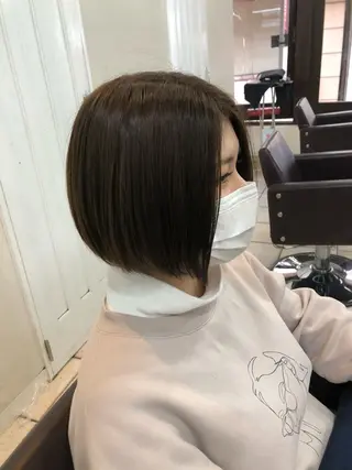 ショート カラー カ レラのヘアスタイル