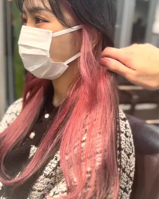 ロング カラー ヘアアレンジ ネイル 🌈インナーカラー ‘ショウマ’🌈のヘアスタイル