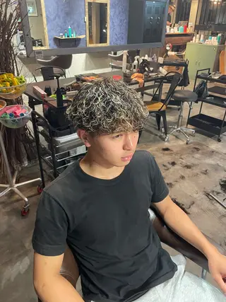 パーマ メンズ litbyfifth 濵崎寛太のヘアスタイル