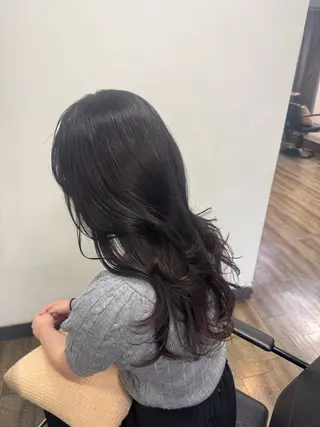 ロング 西浦 安珠/艶カラーのヘアスタイル