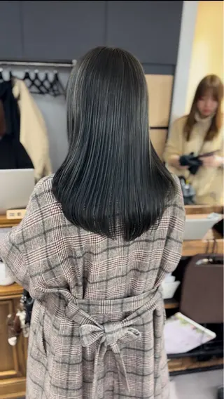 ロング カラー パーマ ヘアアレンジ メンズ キッズ レイヤーカット 🌿透け感カラーのヘアスタイル