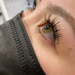 マツエク・マツパ Lilaリラ　豊中店所属・Lila豊中店 Yukaのマツエク・マツパデザイン