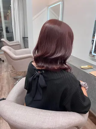 ショート Ayame / ハイトーンカラーのヘアスタイル