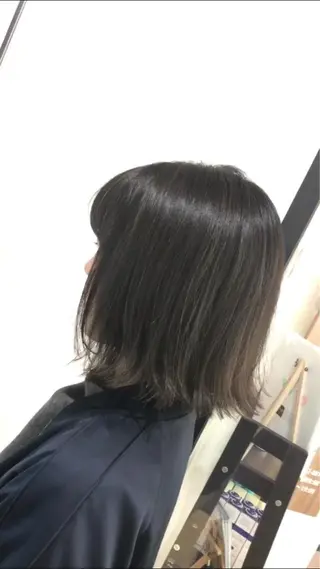 ショート 岸川 恭子のヘアスタイル