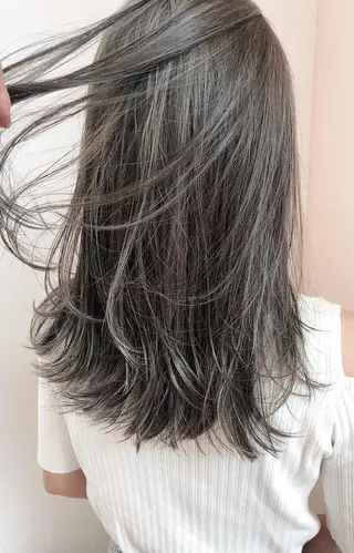 セミロング カラー HATSUMEI ゆうまのヘアスタイル