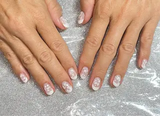 ネイル VIERU 🌈🎀💖のネイルデザイン