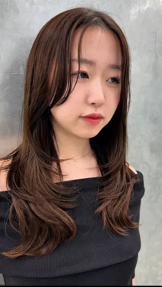 ロング カラー レイヤーカット🪽 𝐼𝐾𝑈𝑀𝐼のヘアスタイル