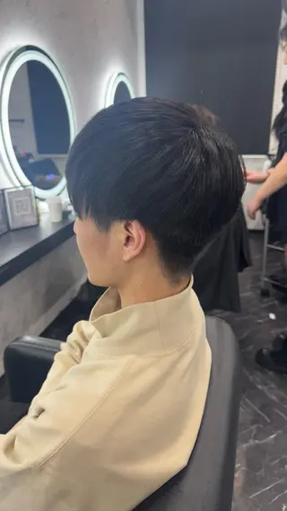 ショート stylist Momoのヘアスタイル