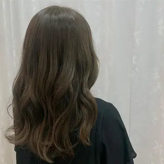 ロング カラー 池本 梨奈のヘアスタイル