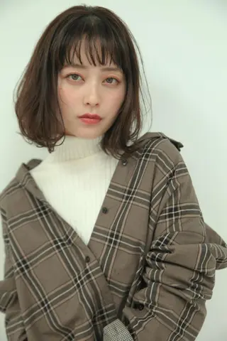 ショート シールエクステ/ ハイトーンカラーのヘアスタイル