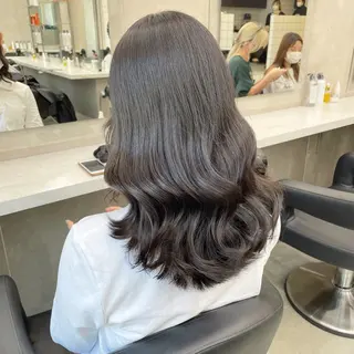 ミディアム カラー パーマ ヘアアレンジ メンズ キッズ 🦋韓国レイヤー｜ 透明感グレージュ🦋のヘアスタイル