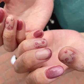 ショート ネイル 金子 彩海のネイルデザイン