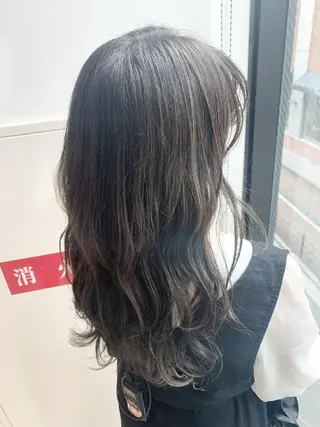 カラー セミロング 三上 晃一のヘアスタイル
