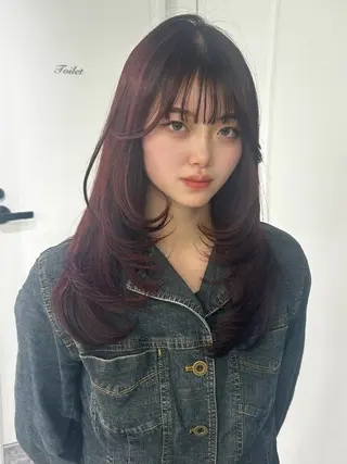 ロング レイヤー／マツエク 💋𝑨𝑵𝑵𝑨のヘアスタイル