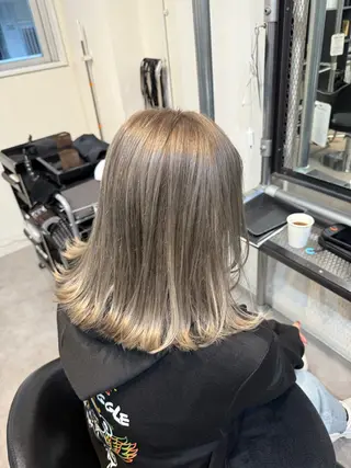 ミディアム 宮下 愛璃紗のヘアスタイル