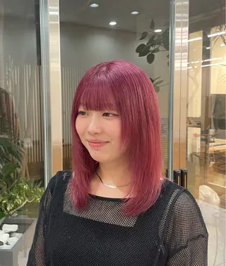 ミディアム レイヤーカット 🌱 ブリーチ  はるかのヘアスタイル