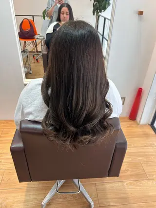 ロング 堀 日次のヘアスタイル