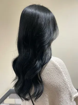 ロング カラー 友成 星来のヘアスタイル