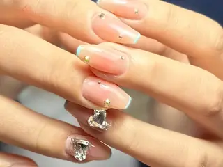 ネイル 新山 聖のネイルデザイン