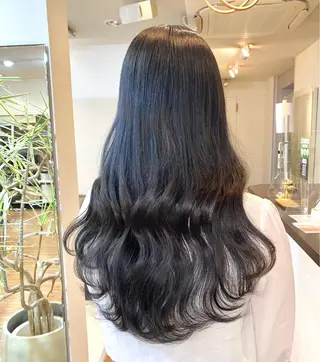 ロング カラー 色ムラ修正の神様 新宿ハイトーンかすみのヘアスタイル