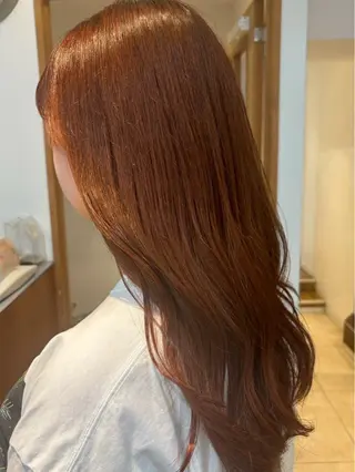 ロング カラー 七海 詩音のヘアスタイル