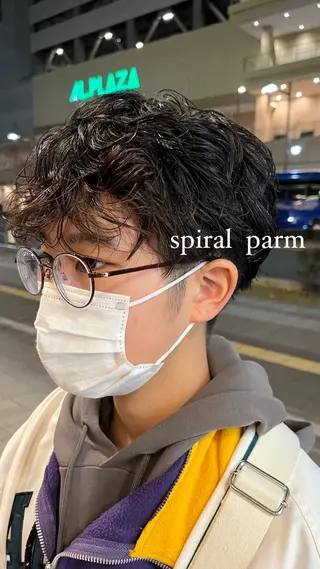 パーマ メンズ ルナ|縮毛矯正 ×デザインカラー🥝のヘアスタイル