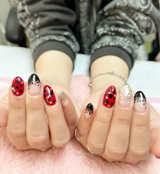 ネイル ＧＬAD グラットのネイルデザイン