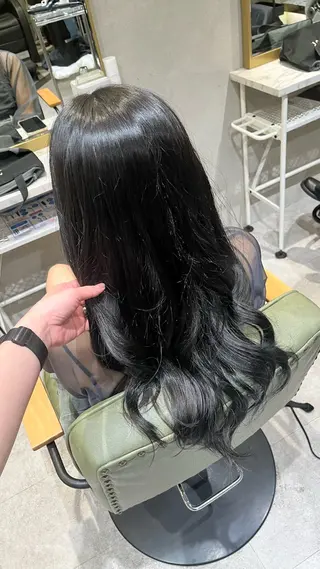 ロング カラー 新宿/ヘアカラー AiNAのヘアスタイル