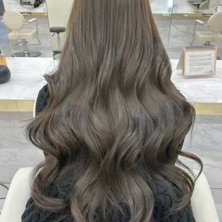 ロング カラー CHAINON CENTREのヘアスタイル