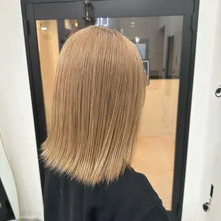 カラー 💎艶々ハイトーン MOE💍🤍のヘアスタイル