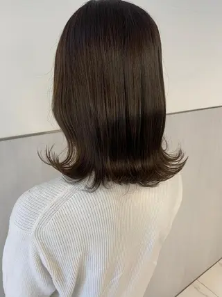 ミディアム 梅本 有希のヘアスタイル