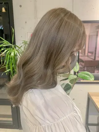ミディアム カラー ヘアアレンジ yuka .のヘアスタイル
