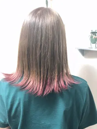 ミディアム カラー パーマ ヘアアレンジ 推し活専用 【派手髪】飯野ゆかりのヘアスタイル