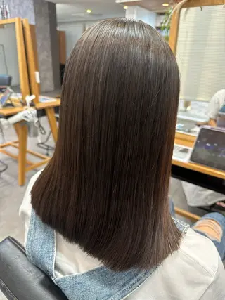 ミディアム アラワラブルー ふくやのヘアスタイル