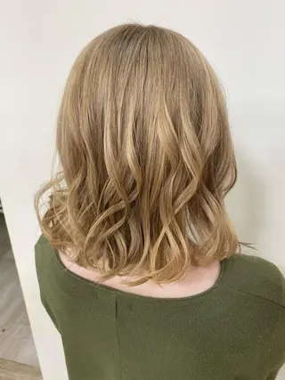 カラー SALOWIN栄 高須大貴のヘアスタイル