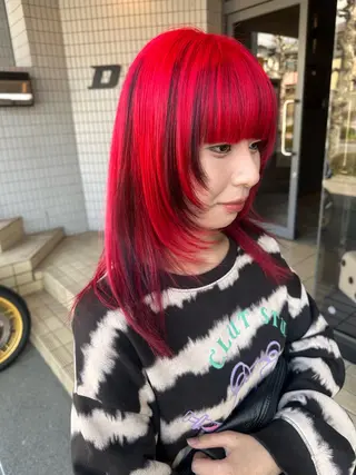 セミロング タカツド ユウキのヘアスタイル