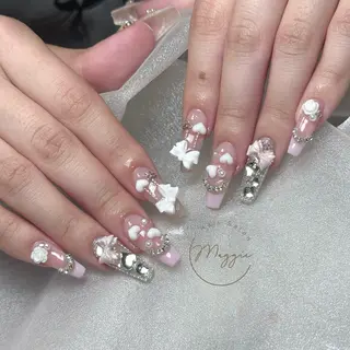 ネイル Maggie Nail🦩のネイルデザイン