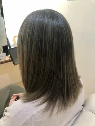 ミディアム 山岡 徹也のヘアスタイル