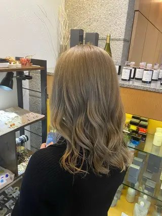 セミロング カラー 西田辺/ タカスナオヤのヘアスタイル