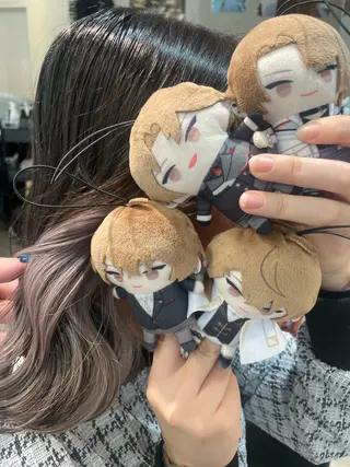 ロング カラー インナーカラー 推し ブリーチ 髪質改善のヘアスタイル