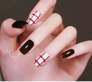 ネイル H3 Nail Tsuki🦋💙のネイルデザイン