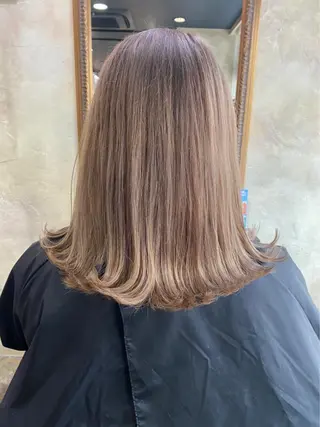 ミディアム ハイトーンカラー🩵 耳ツボジュエリー👂のその他イメージ