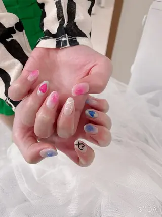 ネイル うにゃねいる🌷 Mayaのネイルデザイン