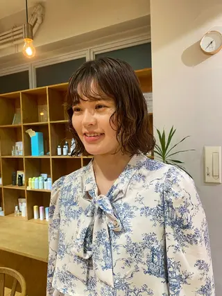ショート 大人可愛い♡コテ巻き パーマ🌼杉田 萌恵のヘアスタイル
