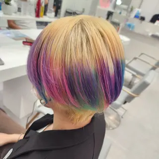 ショート カラー 推しアニメカラー🌈 ツヤ透明感カラー🦄のヘアスタイル
