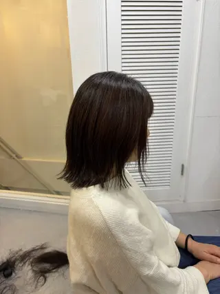 ミディアム 越坂部 桃子のヘアスタイル