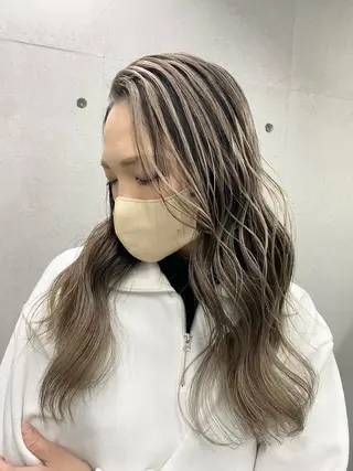 カラー 草島 友樹のヘアスタイル