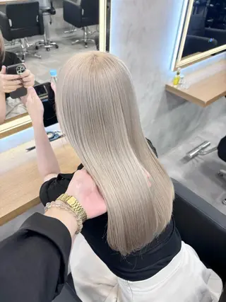 ロング カラー パーマ ヘアアレンジ 透明感ブリーチカラー 🌈TOMOHIROのヘアスタイル
