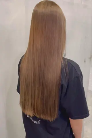 ロング カラー とうだだいき レイヤーカットのヘアスタイル
