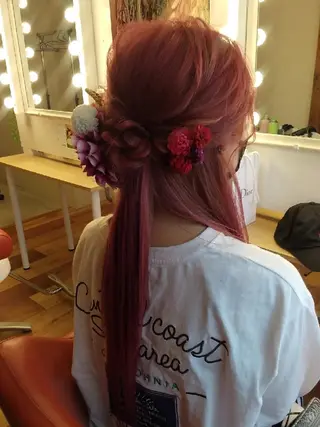 ロング ヘアアレンジ Rarely beautyのヘアスタイル